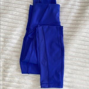 Lululemon In Movement Tight 25” in Cerulean Blue